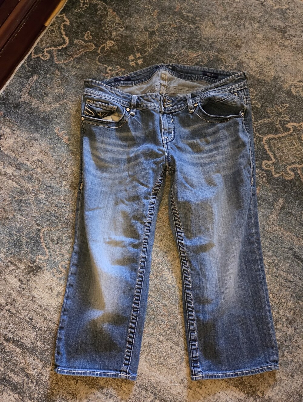 Vigoss The Chelsea Capri Jeans Plus Size 20 Embellished Pocket Medium Wash